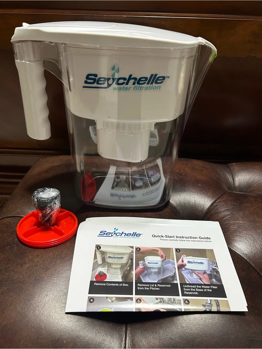 Seychelle 64 Oz. Radiological Water Filtration Pitcher 1-40401-W New in Box